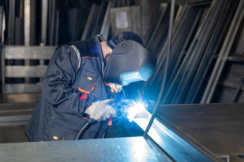 Дальневосточный завод металлоконструкций: отзывы от сотрудников и партнеров